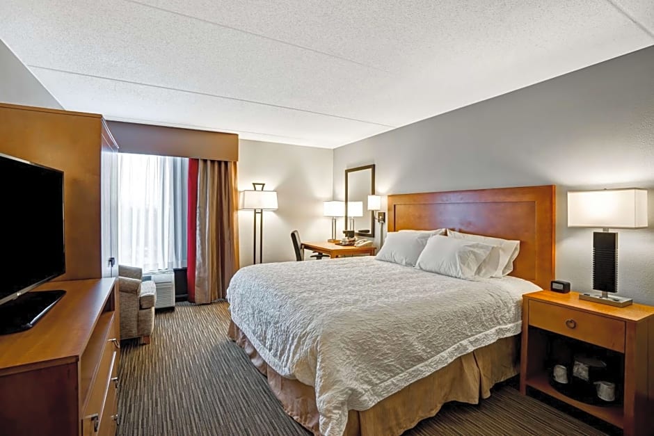 Hampton Inn By Hilton Norfolk-Naval Base