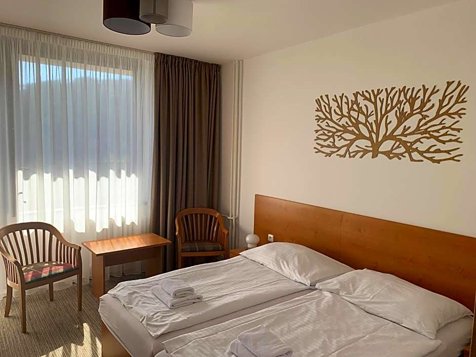 Hotel Adamantino