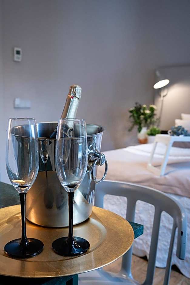 Redstone Apartments & Boutique Suites