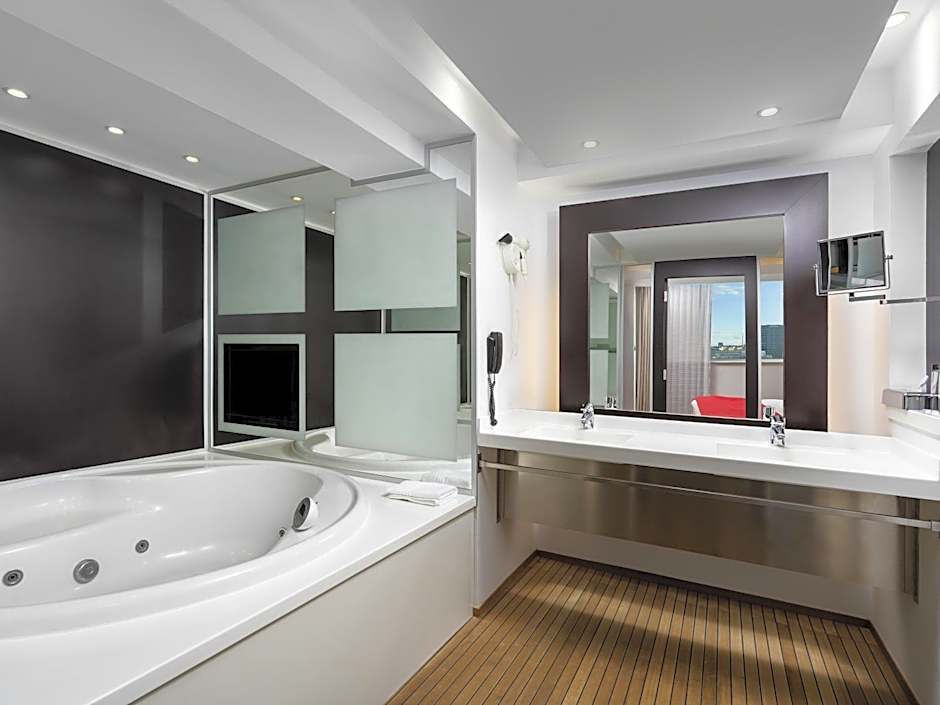 Novotel Bucharest City Centre