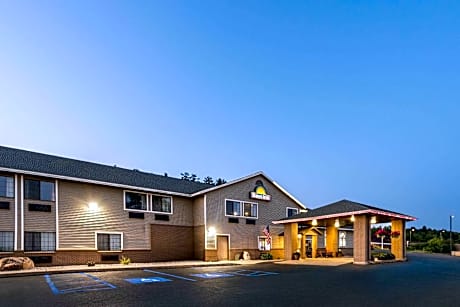Days Inn by Wyndham Iron Mountain