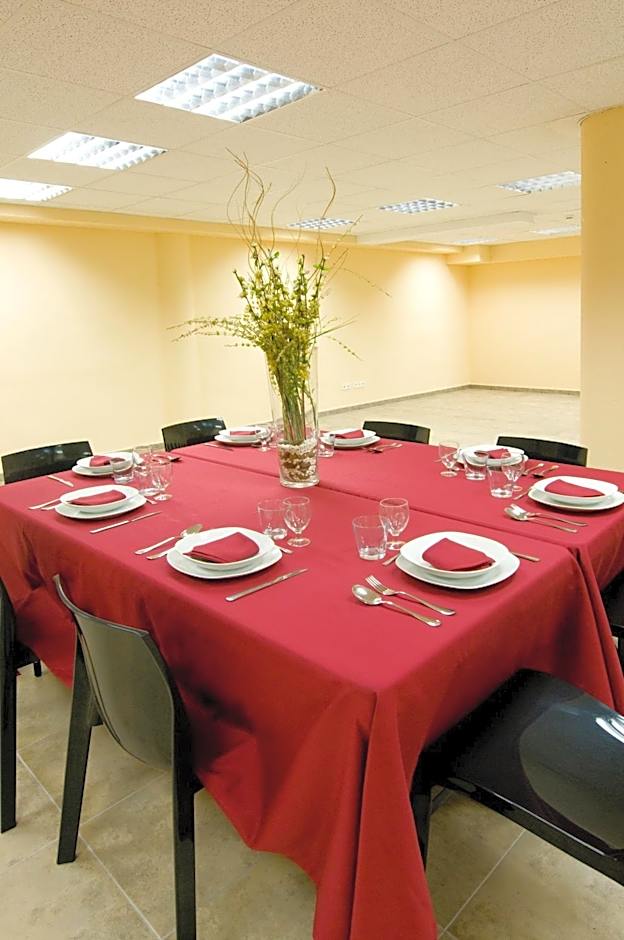 Hotel Ciutat De Sant Adria
