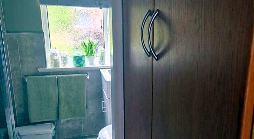 Sir Alfred Munnings Hotel