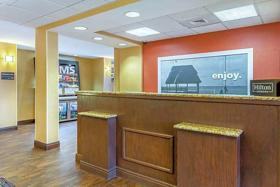 Hampton Inn By Hilton Biloxi/Ocean Springs