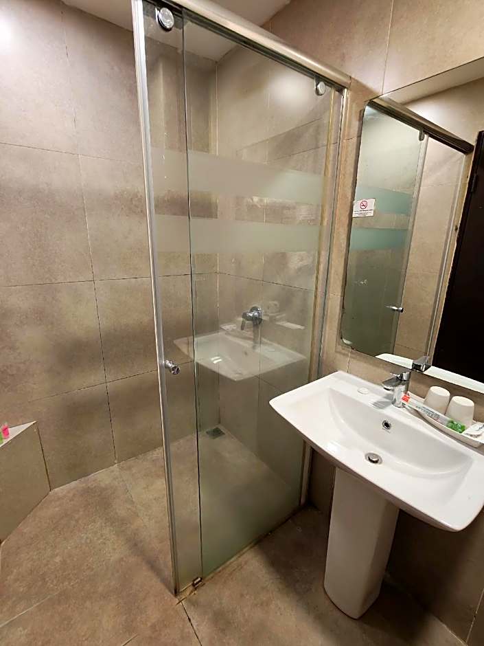 Ajang Hotel