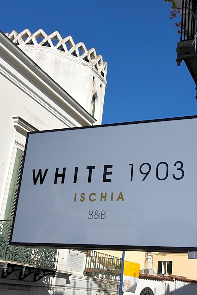 White 1903 - Rooftop Pool & Luxury Rooms