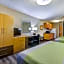 Studio 6 Lenexa - Overland Park