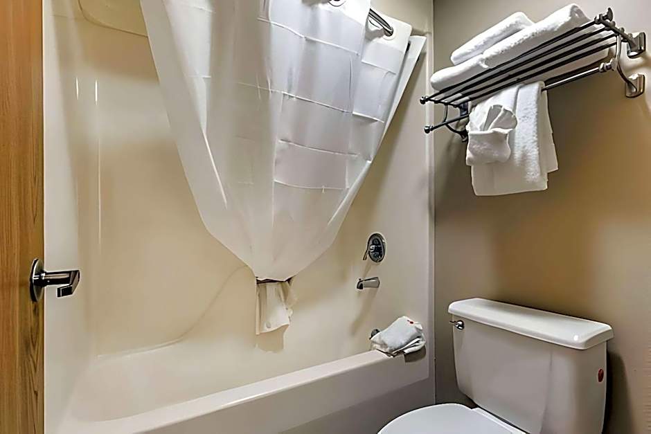 Ramada By Wyndham Branson Theatre District – Branson, MO