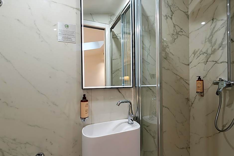 HOTEL AU COEUR DE REPUBLIQUE