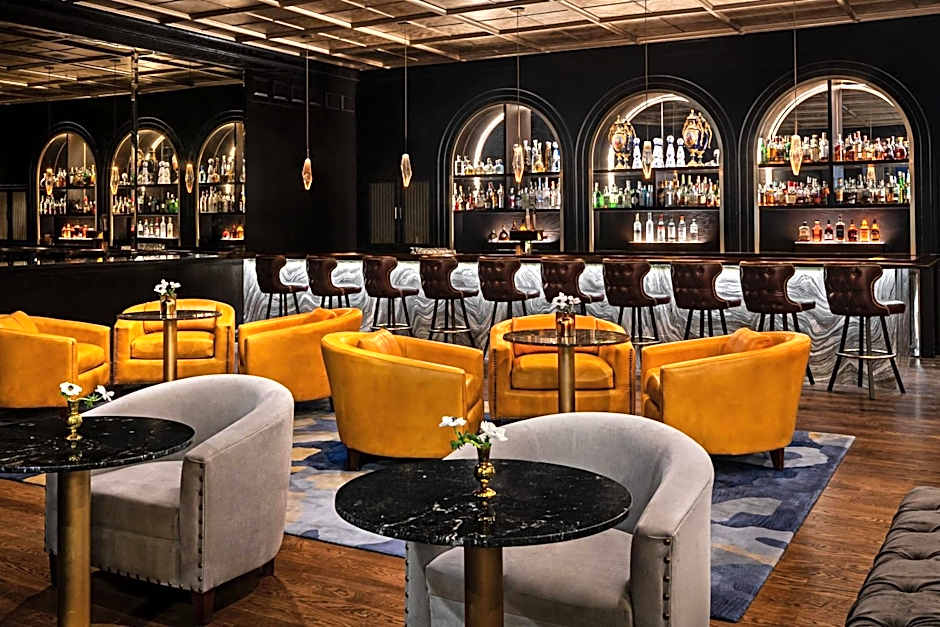 The Drake Oak Brook, Autograph Hotels