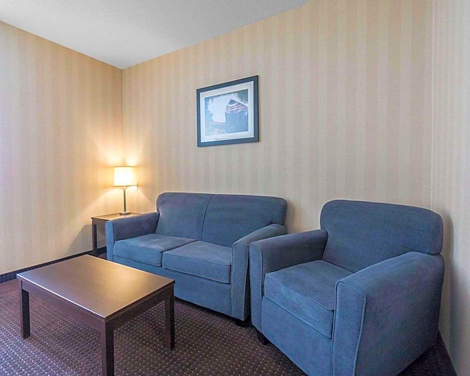 Comfort Inn and Suites Fox Creek