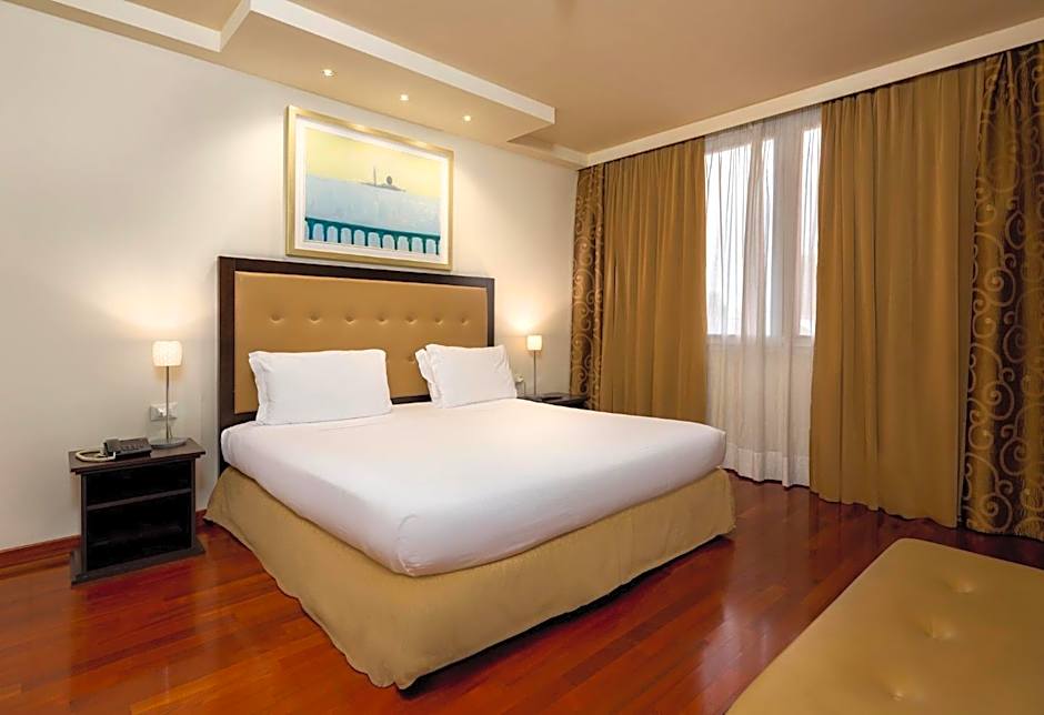 Crowne Plaza Venice East By IHG