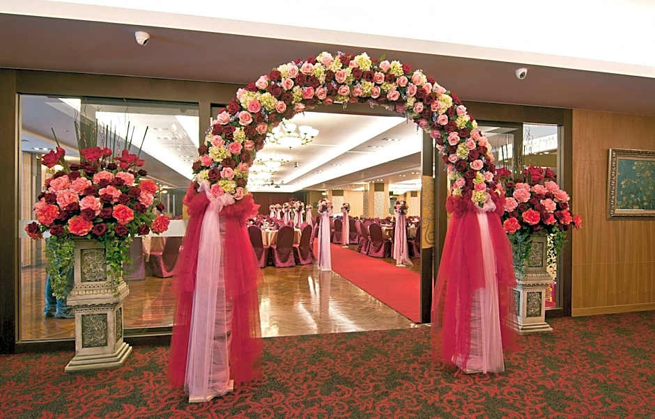 Ever Delightful Business Hotel