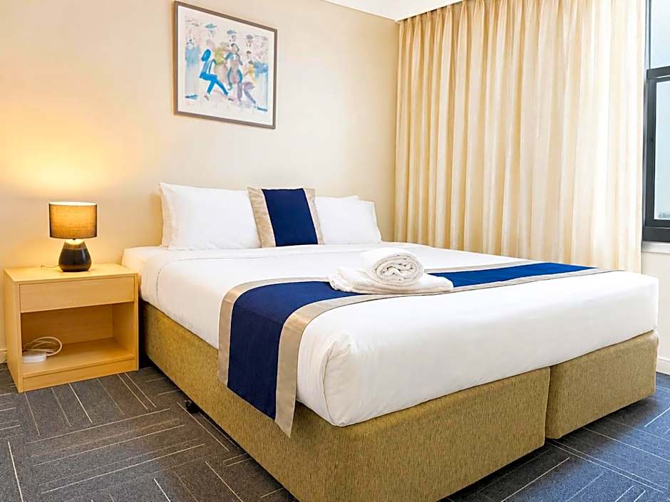 City Edge East Melbourne Apartment Hotel