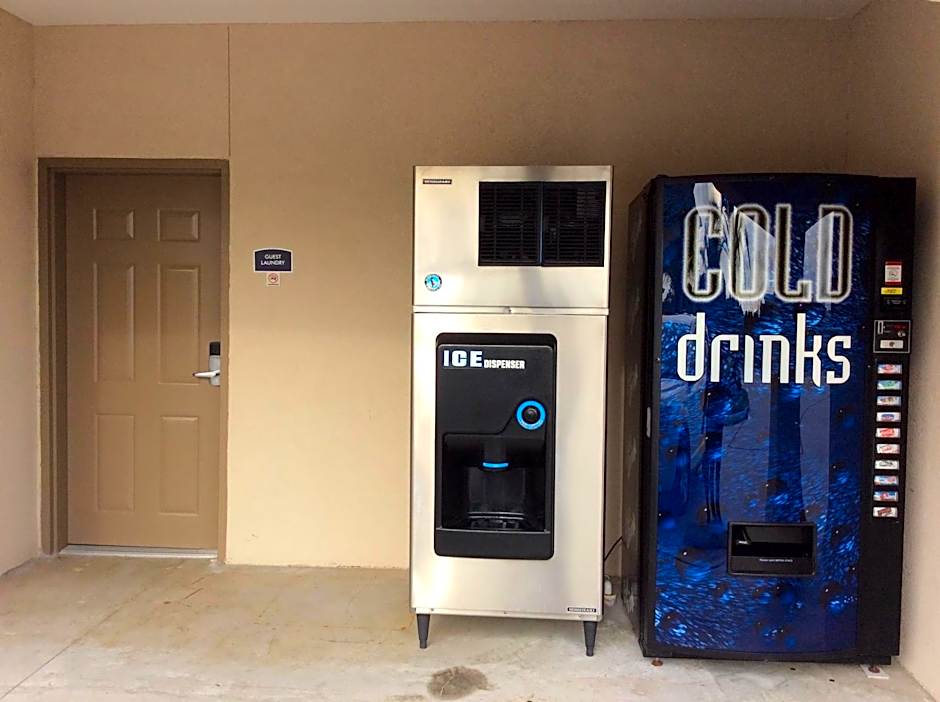 Regency Inn & Suites- NW Houston