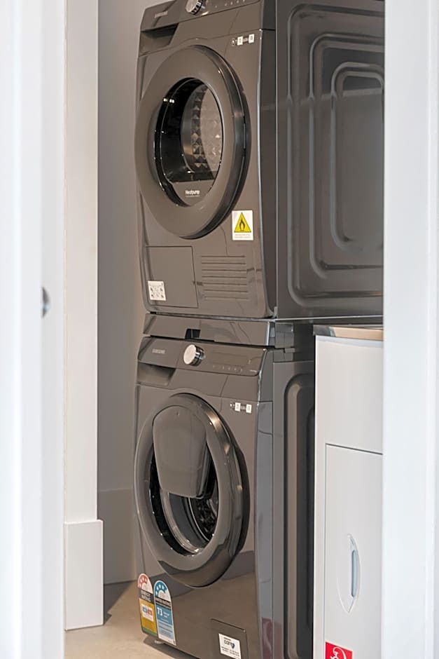 Frank & Franki @ West Franklin