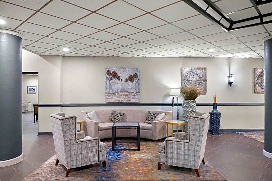 Clarion Inn and Suites Convention Center Kearney