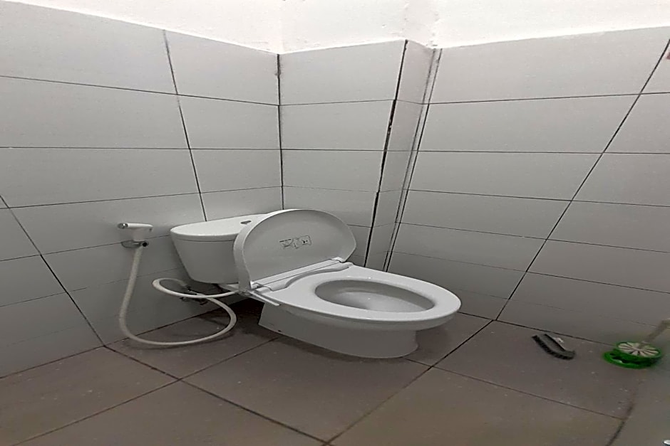 SPOT ON 92481 Modena Homestay Syariah