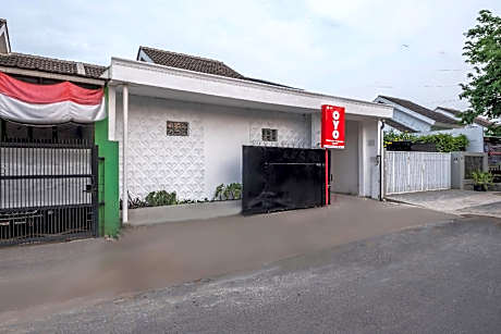 OYO Life 2391 Baladewa Residence Syariah