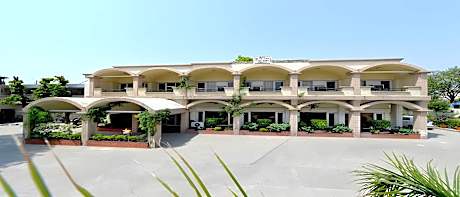 Blue Jay Tourist Resort, Samalkha