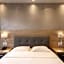 Xenophon Hotel