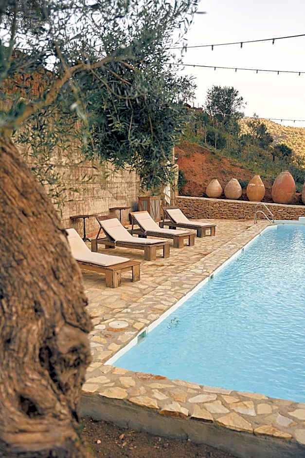 Eco Hotel Cueva del Gato