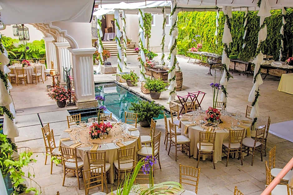 Pensativo House Hotel