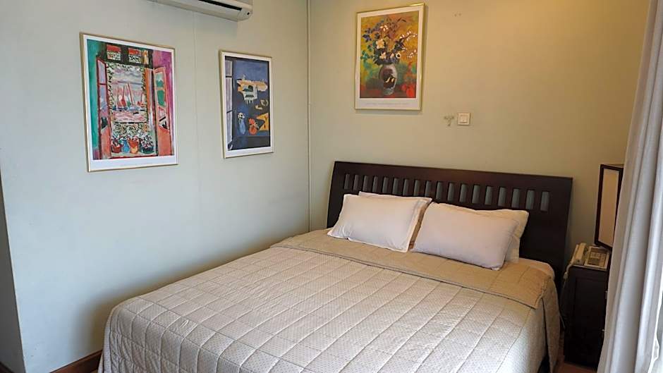 Roosseno Plaza Serviced Apartment