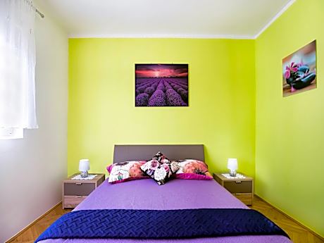 Simplistic Apartment in Vir with Garden