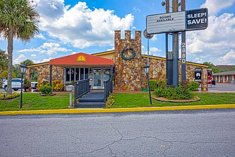 Liberty Inn and Suites near Disney World