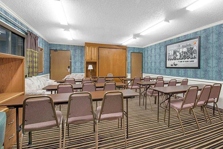 Wrangler Hotel Morris