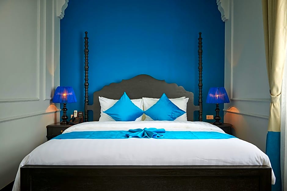 Manoir Des Arts Hotel