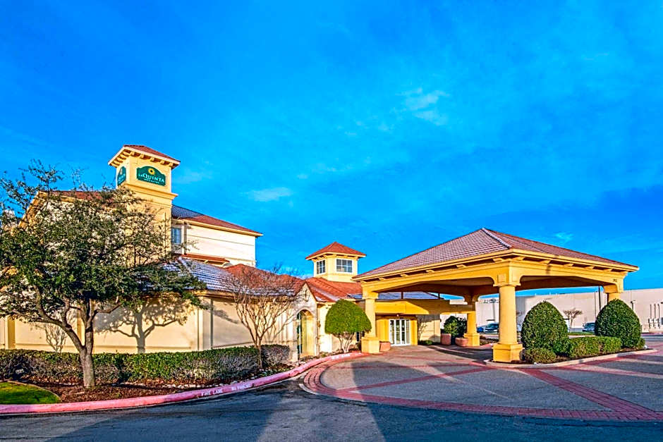 La Quinta Inn & Suites by Wyndham Sherman