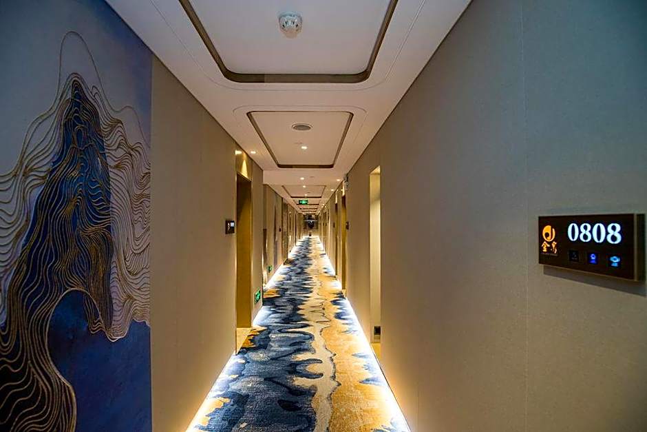Golden Spring Hotel