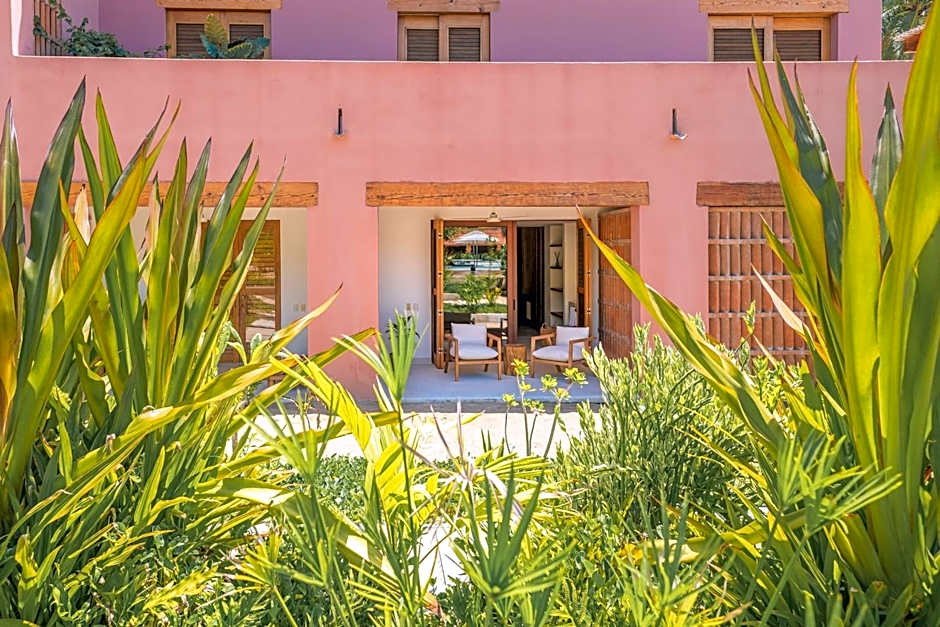El Careyes Club & Residences