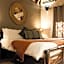 LittleBush Private Lodge