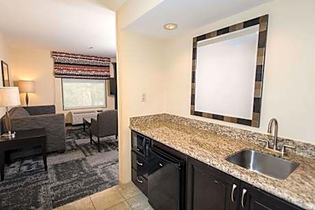 Queen Studio Suite with Two Queen Beds - Non-Smoking