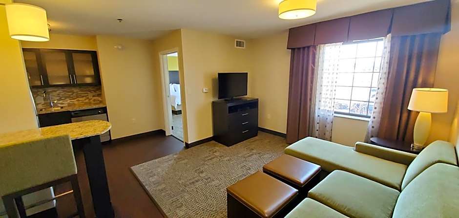 Staybridge Suites : Eau Claire - Altoona By IHG