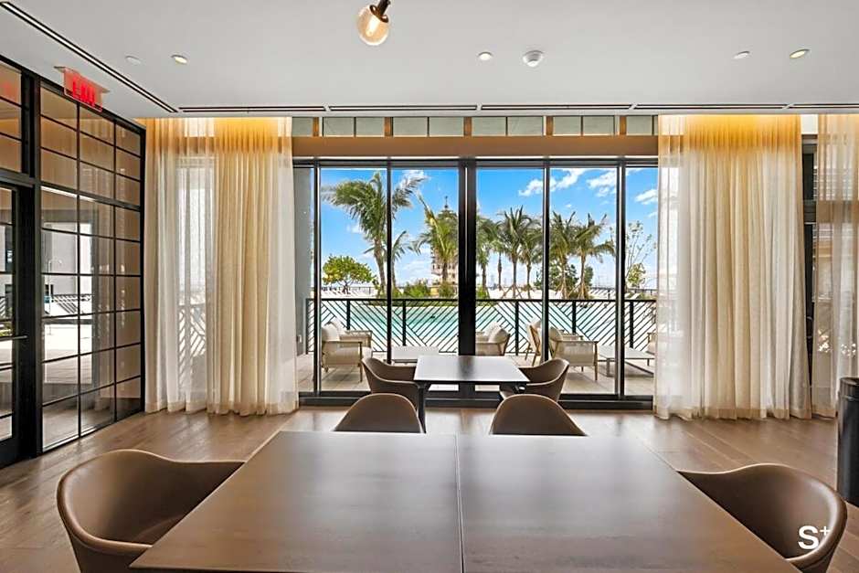 Gale Residence in Downtown Miami