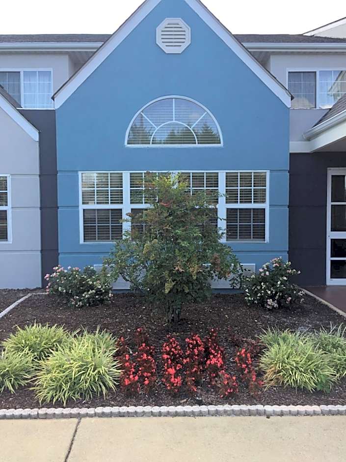 Microtel Inn & Suites By Wyndham Burlington