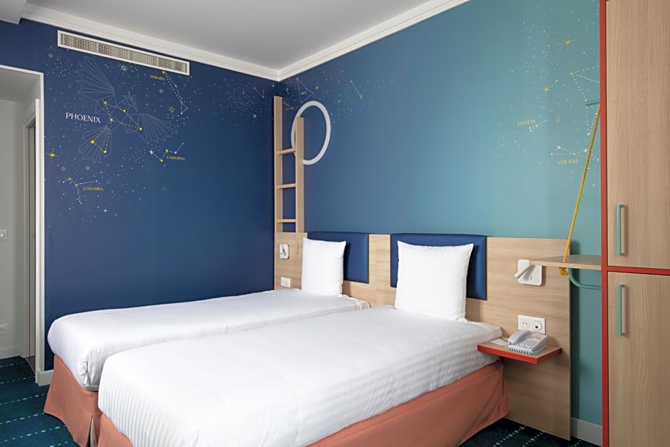 Grand Magic Hotel