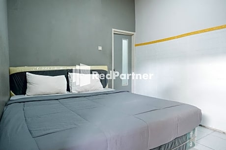 Crown Residence near Tugu Yogyakarta Mitra RedDoorz