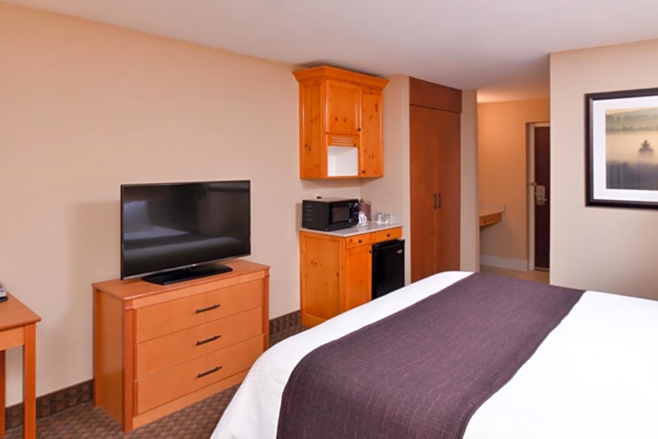 Best Western Plus Olympic Inn
