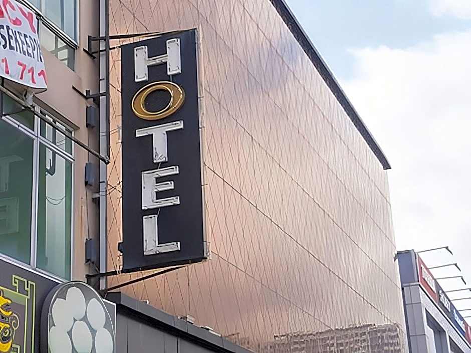 ARTZ Hotel