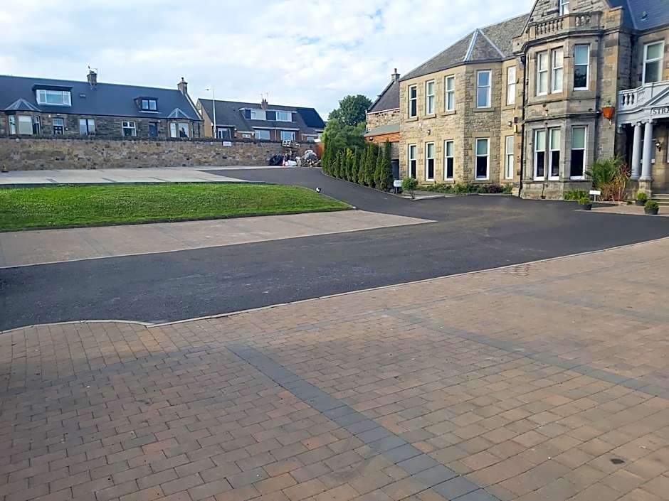 The Strathearn Hotel