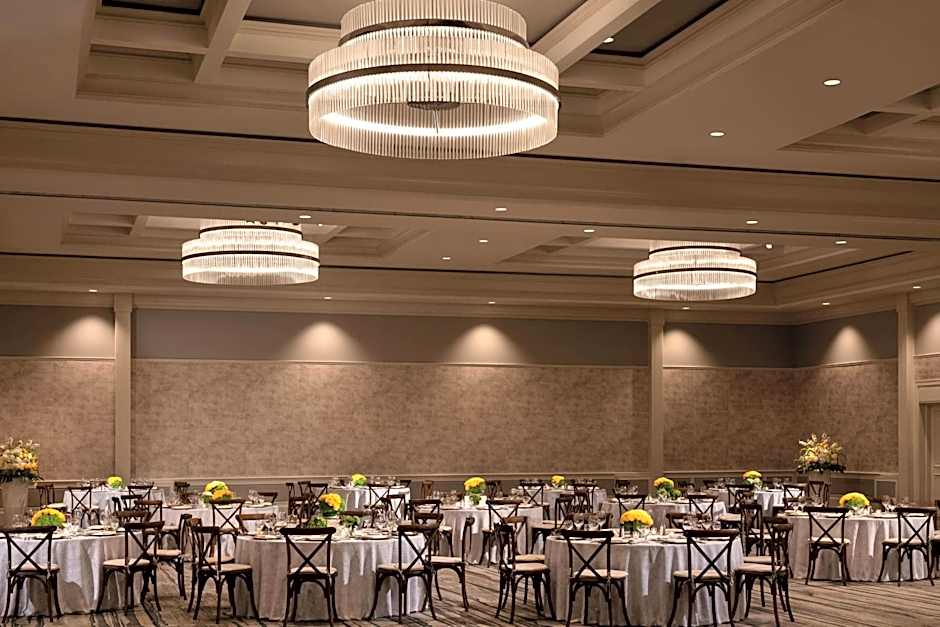 The Ritz-Carlton Naples, Tiburón