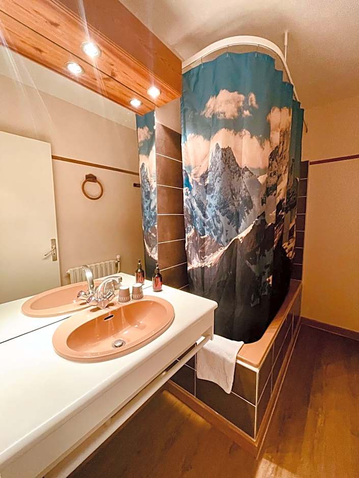 Hôtel des Alpes - Skiers & Bikers Lodge