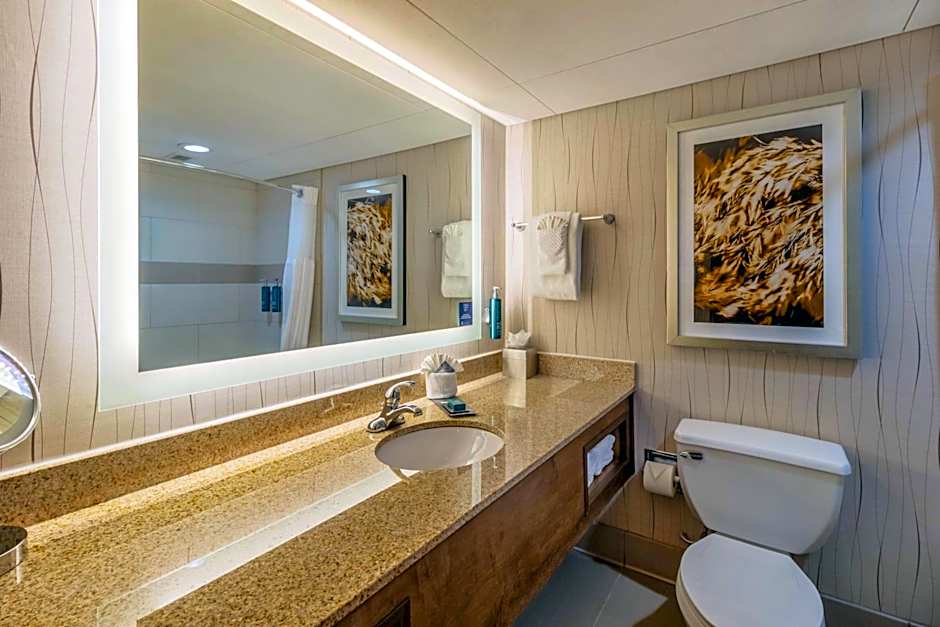 DoubleTree by Hilton Lawrence