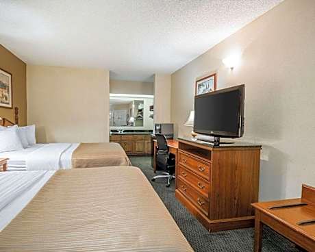 2 Double Beds Smoking