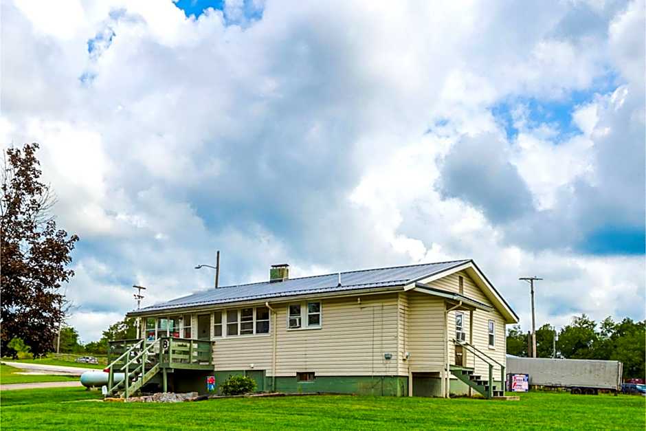 Cadiz Motel by OYO on route 250